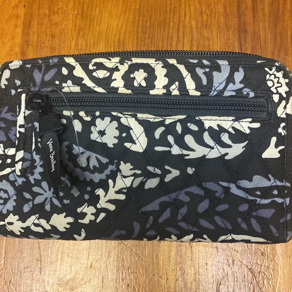 Vera Bradley Black and White Wallet - Picture 4 of 4